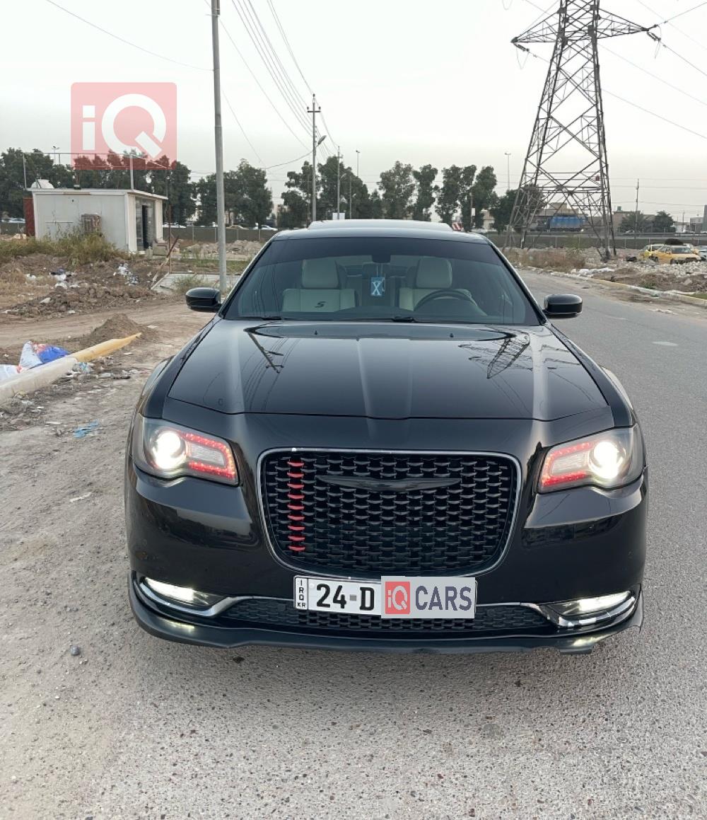 کرایسلەر 300